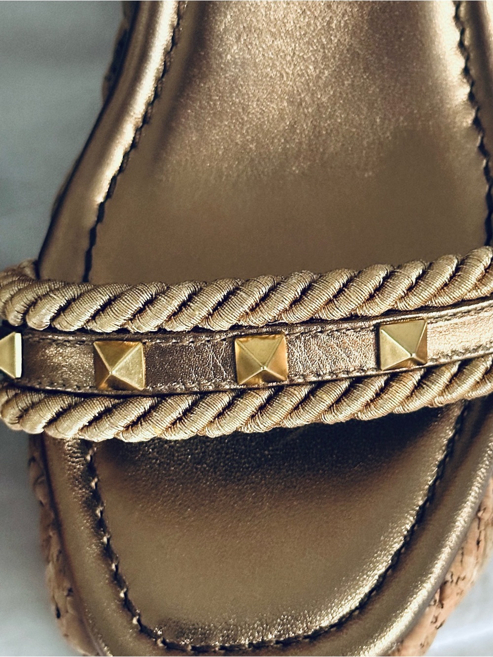 Valentino Garavani Rockstud Leather Wedge Sandals - Picture 3 of 12